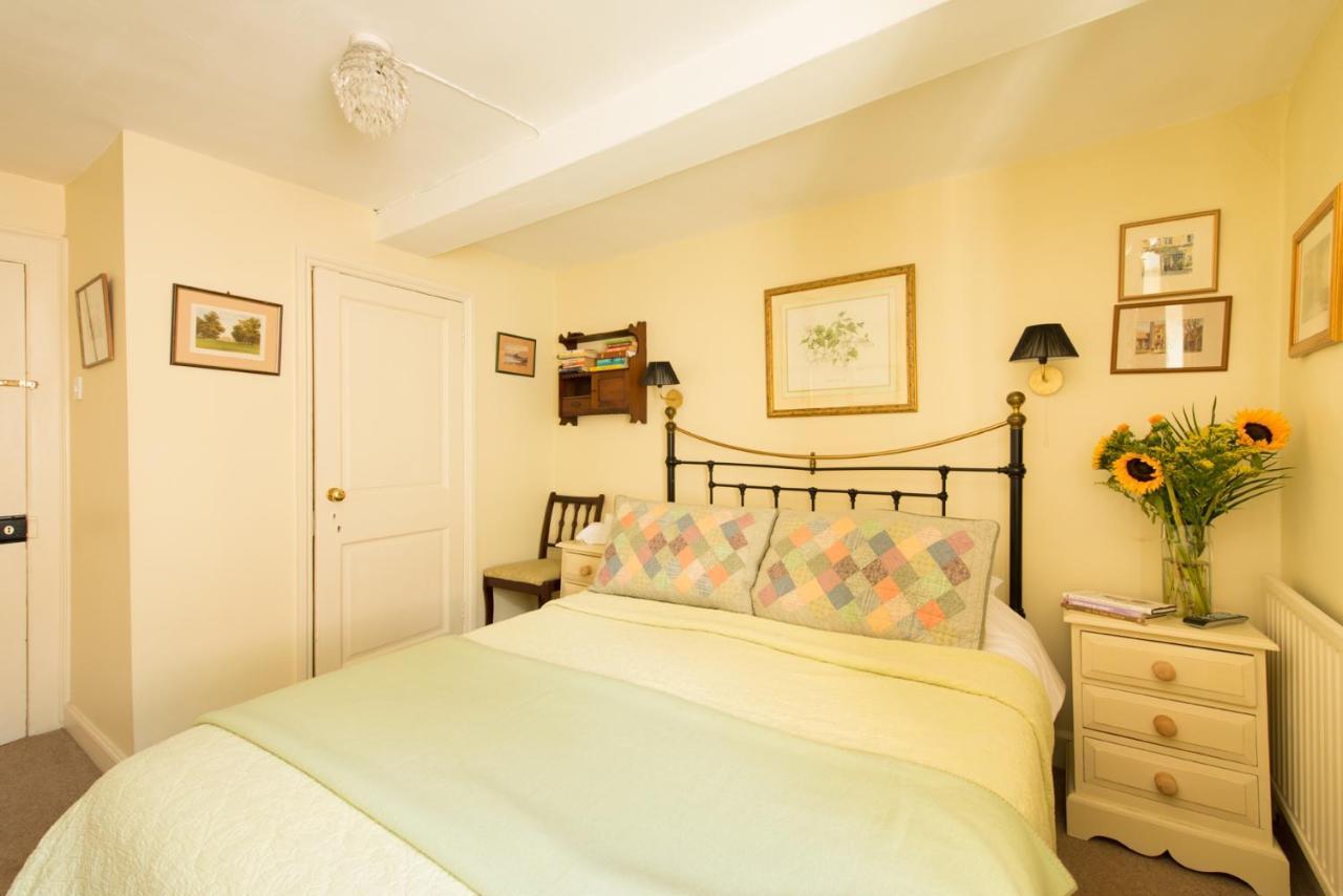 St Annes Bed And Breakfast Painswick Eksteriør billede