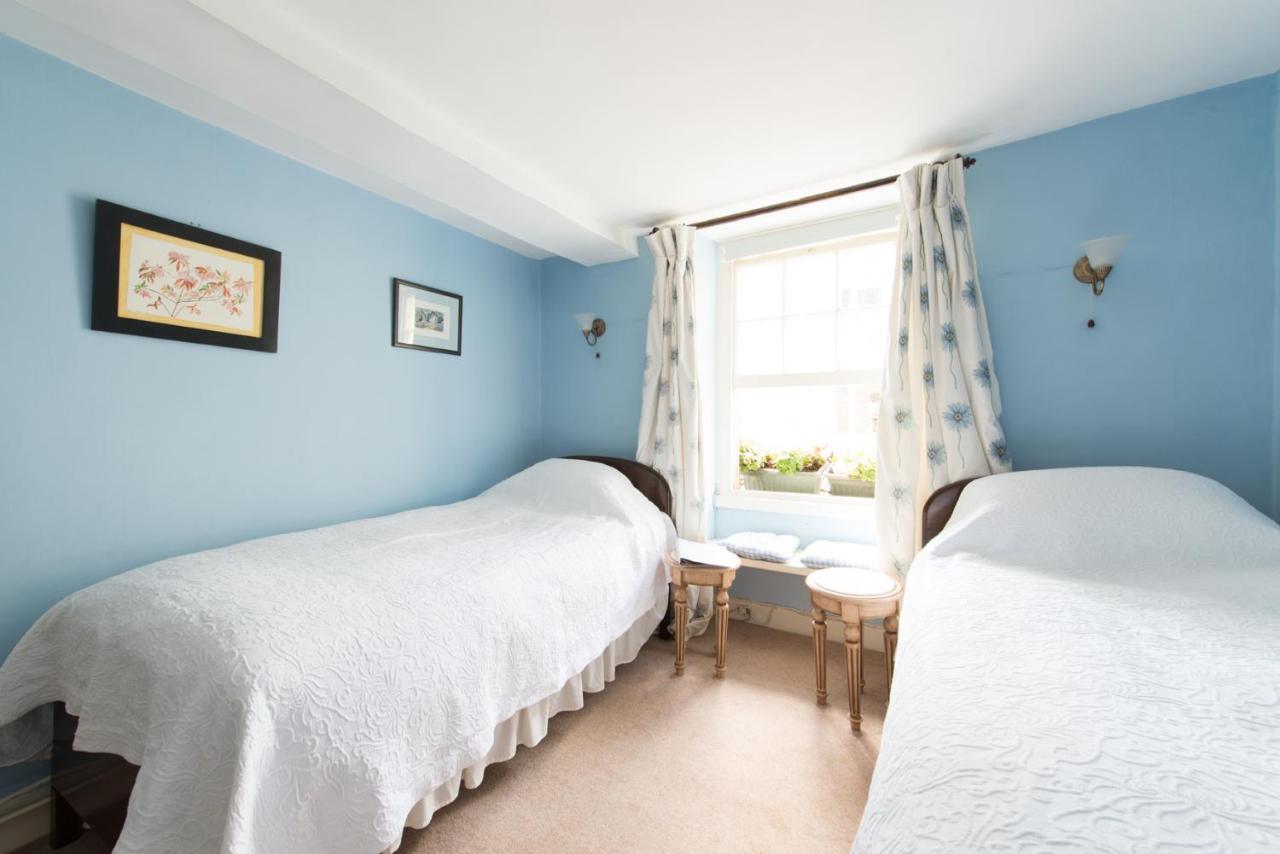 St Annes Bed And Breakfast Painswick Eksteriør billede